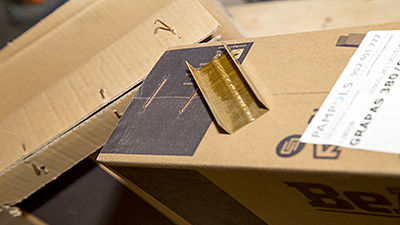 Staples for cardboard